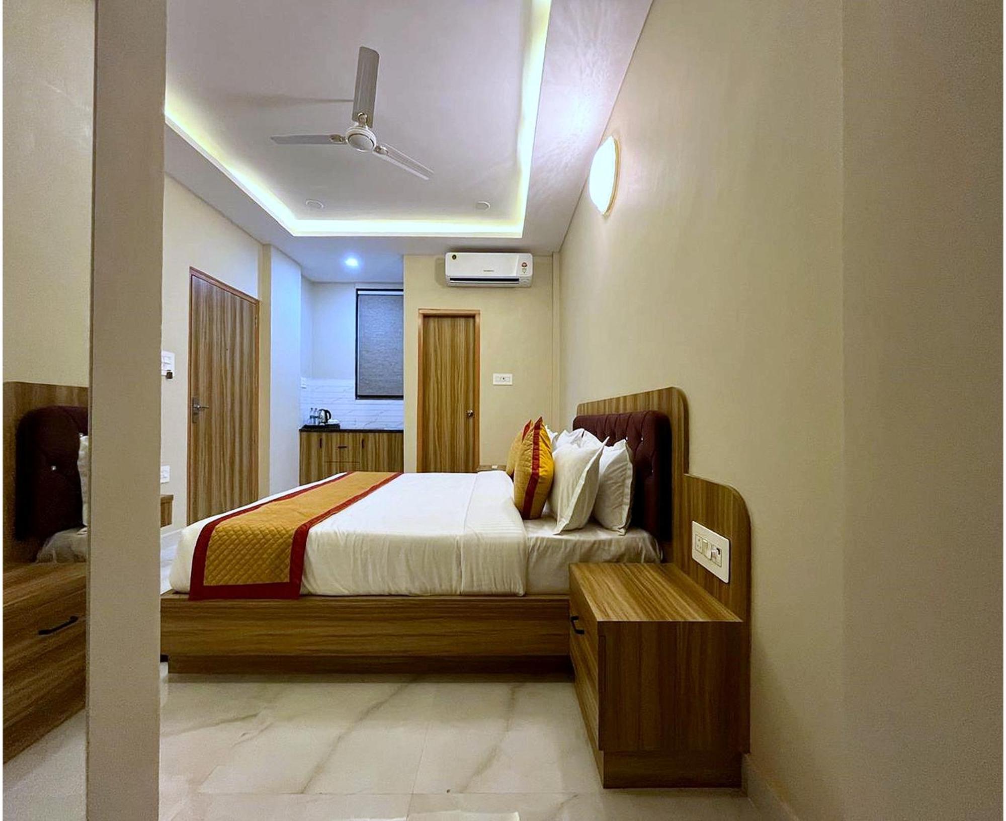 Hotel Vrinda Niddhivan ! Fully Ac, Prem Mandir At Walking Distance ! Just Near The Iskcon Temple Vrindāvan Eksteriør bilde