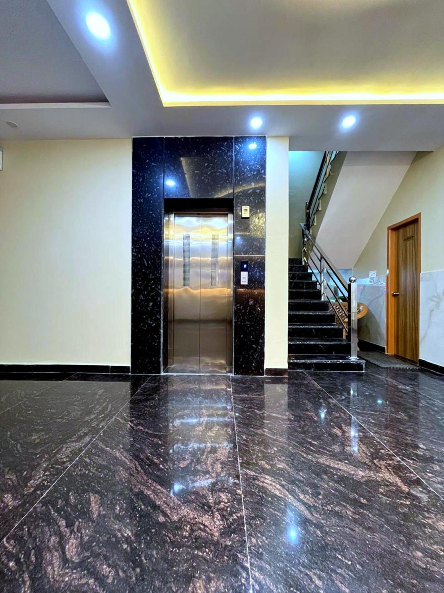 Hotel Vrinda Niddhivan ! Fully Ac, Prem Mandir At Walking Distance ! Just Near The Iskcon Temple Vrindāvan Eksteriør bilde