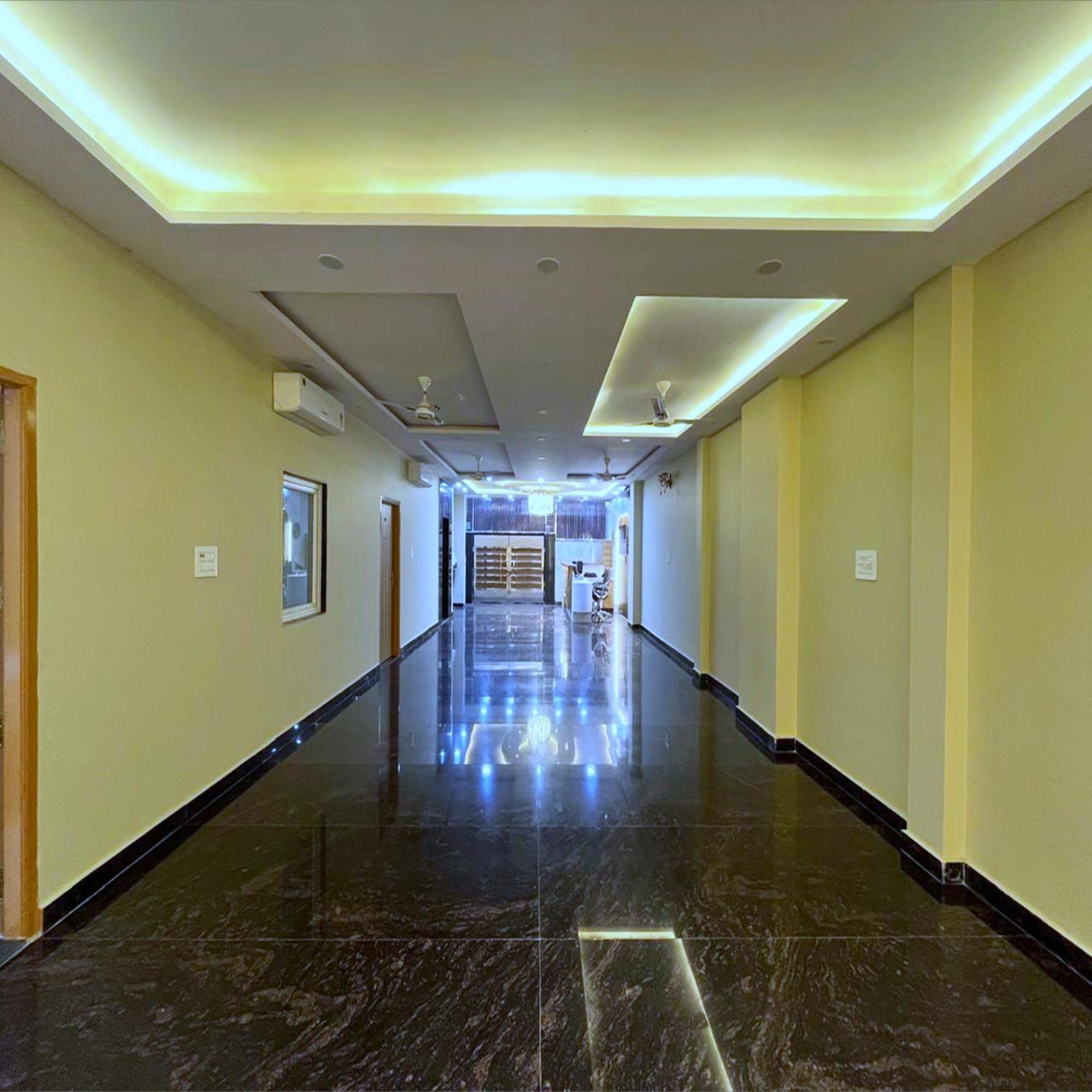 Hotel Vrinda Niddhivan ! Fully Ac, Prem Mandir At Walking Distance ! Just Near The Iskcon Temple Vrindāvan Eksteriør bilde